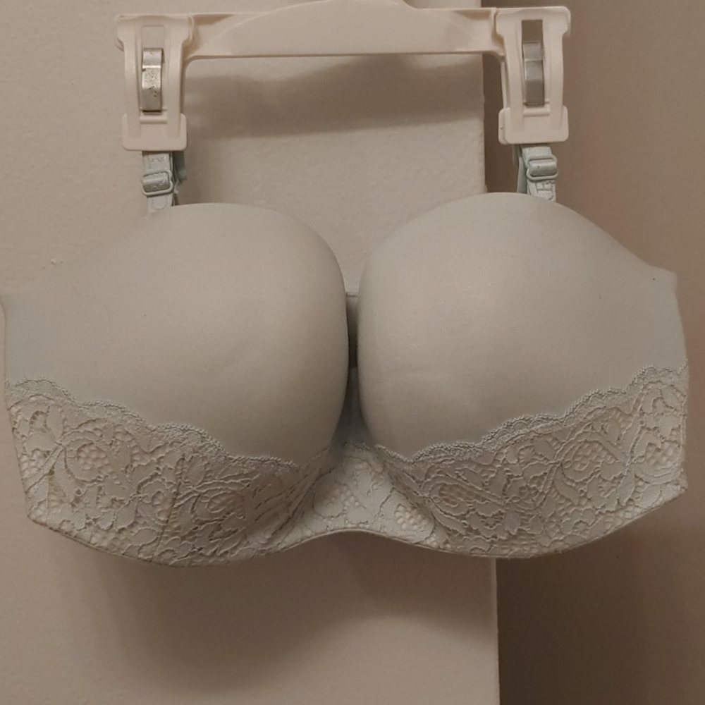 *SOLD* Victoria's Secret Strapless Mint Blue Bra